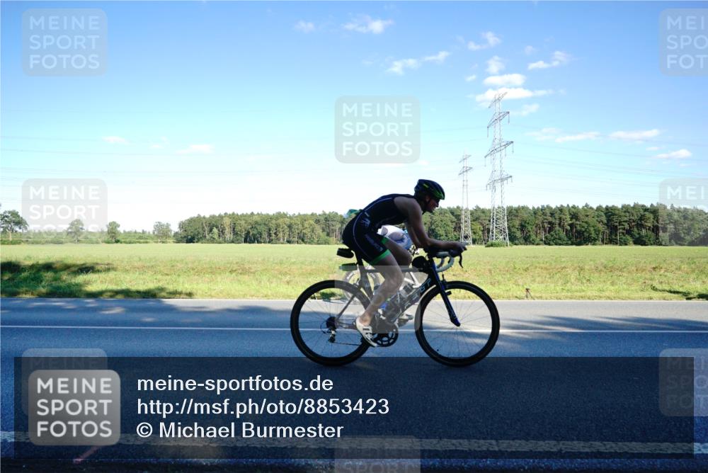 07.09.2025 - 19. Norderstedt Triathlon Michael Burmester http://msf.ph/oto/8853423 07.09.2025 16:02:06 Radfahren 512, 550, 944, 1044, 1610 meine-sportfotos.de