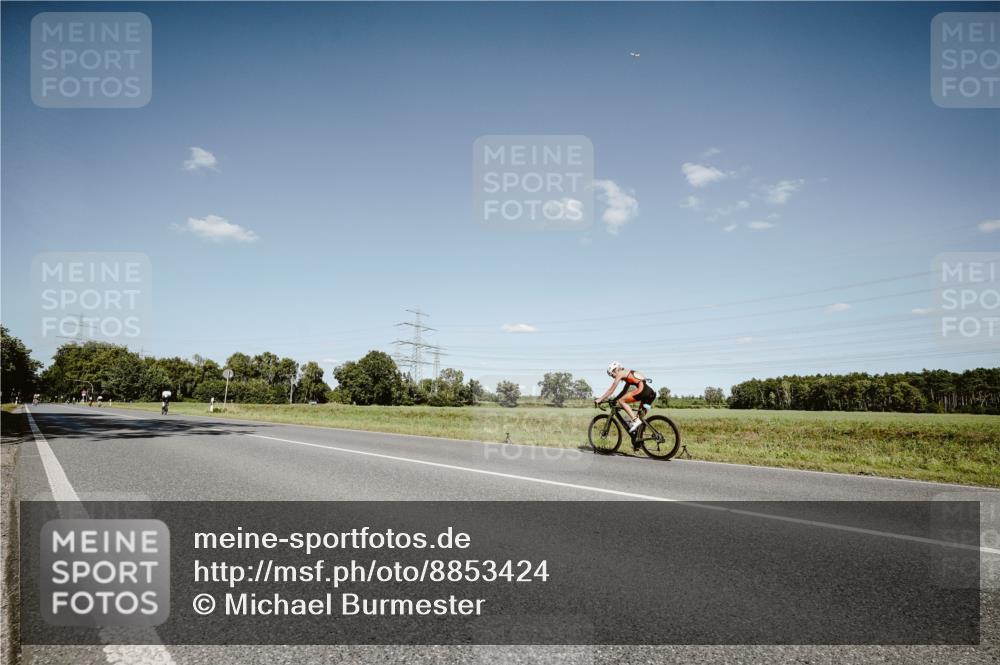 07.09.2025 - 19. Norderstedt Triathlon Michael Burmester http://msf.ph/oto/8853424 07.09.2025 14:45:58 Radfahren  meine-sportfotos.de