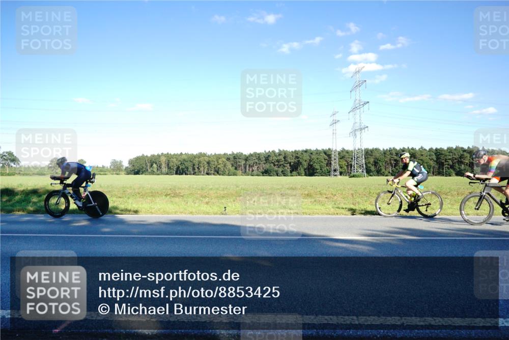 07.09.2025 - 19. Norderstedt Triathlon Michael Burmester http://msf.ph/oto/8853425 07.09.2025 16:02:07 Radfahren 512, 550, 944, 1044, 1610 meine-sportfotos.de