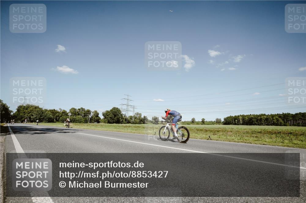 07.09.2025 - 19. Norderstedt Triathlon Michael Burmester http://msf.ph/oto/8853427 07.09.2025 14:46:01 Radfahren  meine-sportfotos.de