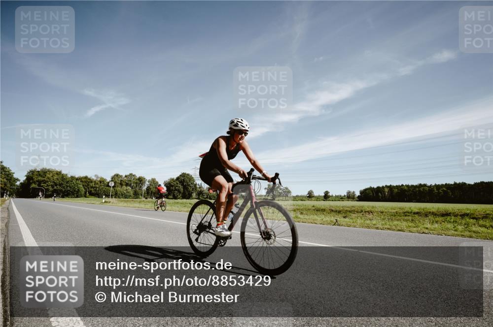 07.09.2025 - 19. Norderstedt Triathlon Michael Burmester http://msf.ph/oto/8853429 07.09.2025 11:48:58 Radfahren 793, 845, 1267 meine-sportfotos.de