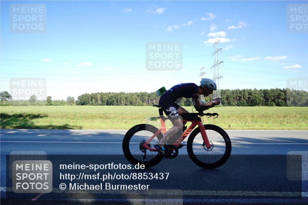 07.09.2025 - 19. Norderstedt Triathlon Michael Burmester http://msf.ph/oto/8853437 07.09.2025 16:02:17 Radfahren 380, 502, 1050 meine-sportfotos.de