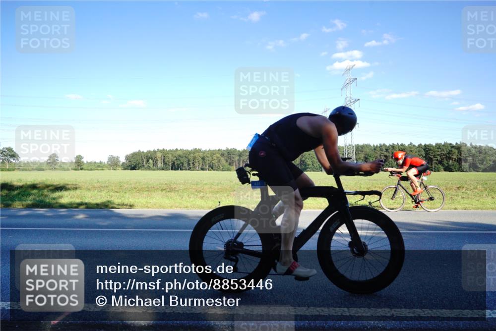07.09.2025 - 19. Norderstedt Triathlon Michael Burmester http://msf.ph/oto/8853446 07.09.2025 16:02:23 Radfahren 431, 1060, 1076, 1587, 1595 meine-sportfotos.de