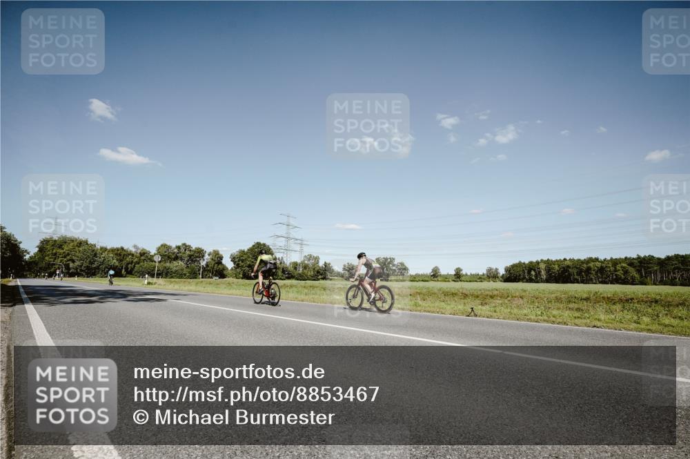 07.09.2025 - 19. Norderstedt Triathlon Michael Burmester http://msf.ph/oto/8853467 07.09.2025 14:46:42 Radfahren 377 meine-sportfotos.de