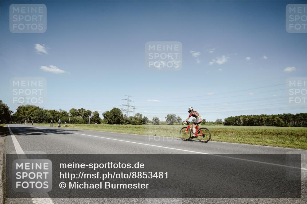 07.09.2025 - 19. Norderstedt Triathlon Michael Burmester http://msf.ph/oto/8853481 07.09.2025 14:46:54 Radfahren  meine-sportfotos.de