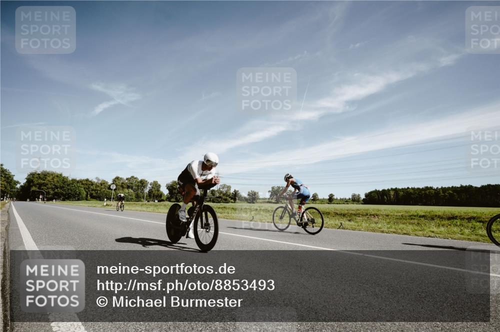 07.09.2025 - 19. Norderstedt Triathlon Michael Burmester http://msf.ph/oto/8853493 07.09.2025 11:50:16 Radfahren 228, 819 meine-sportfotos.de