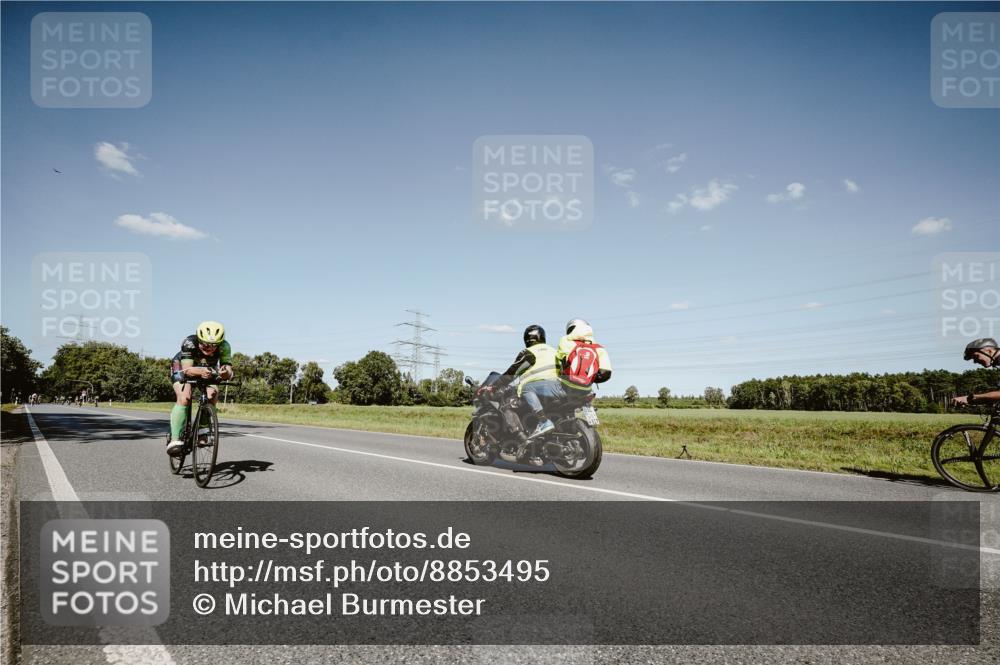 07.09.2025 - 19. Norderstedt Triathlon Michael Burmester http://msf.ph/oto/8853495 07.09.2025 14:47:07 Radfahren 1480 meine-sportfotos.de