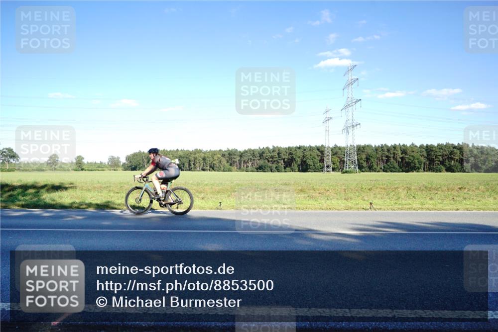 07.09.2025 - 19. Norderstedt Triathlon Michael Burmester http://msf.ph/oto/8853500 07.09.2025 16:03:02 Radfahren 515, 535, 1043, 1100 meine-sportfotos.de