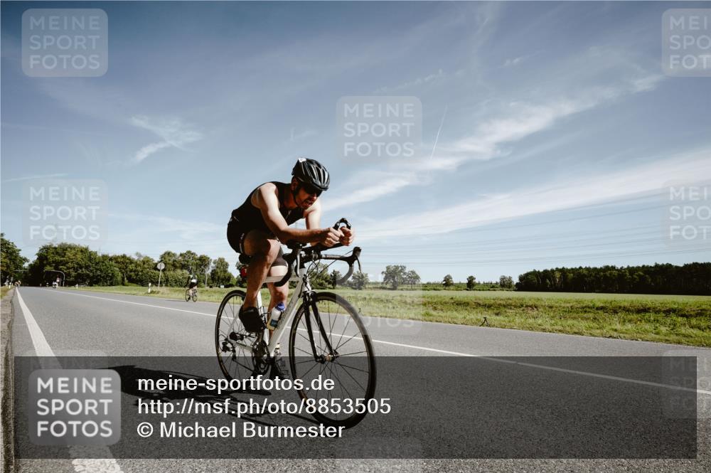 07.09.2025 - 19. Norderstedt Triathlon Michael Burmester http://msf.ph/oto/8853505 07.09.2025 11:50:28 Radfahren 746 meine-sportfotos.de