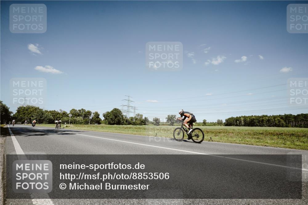 07.09.2025 - 19. Norderstedt Triathlon Michael Burmester http://msf.ph/oto/8853506 07.09.2025 14:47:11 Radfahren  meine-sportfotos.de