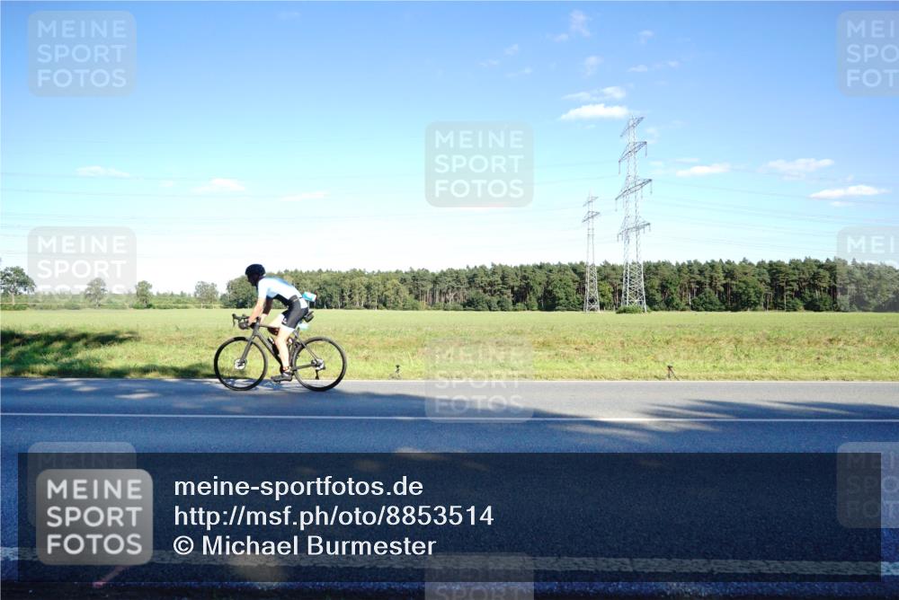07.09.2025 - 19. Norderstedt Triathlon Michael Burmester http://msf.ph/oto/8853514 07.09.2025 16:03:14 Radfahren 524, 1582 meine-sportfotos.de