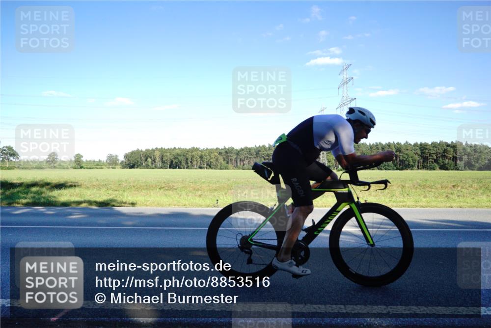 07.09.2025 - 19. Norderstedt Triathlon Michael Burmester http://msf.ph/oto/8853516 07.09.2025 16:03:15 Radfahren 1442, 1582 meine-sportfotos.de