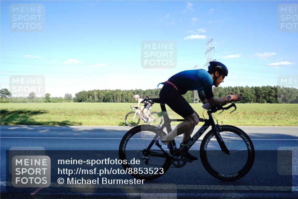 07.09.2025 - 19. Norderstedt Triathlon Michael Burmester http://msf.ph/oto/8853523 07.09.2025 16:03:23 Radfahren 497, 1625 meine-sportfotos.de
