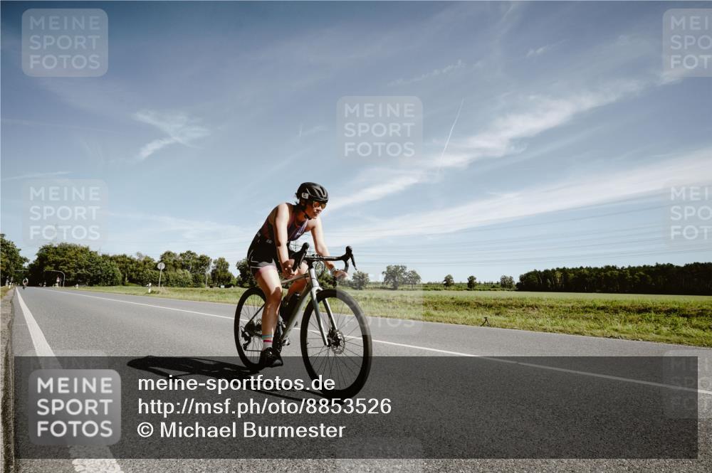 07.09.2025 - 19. Norderstedt Triathlon Michael Burmester http://msf.ph/oto/8853526 07.09.2025 11:51:01 Radfahren 763 meine-sportfotos.de