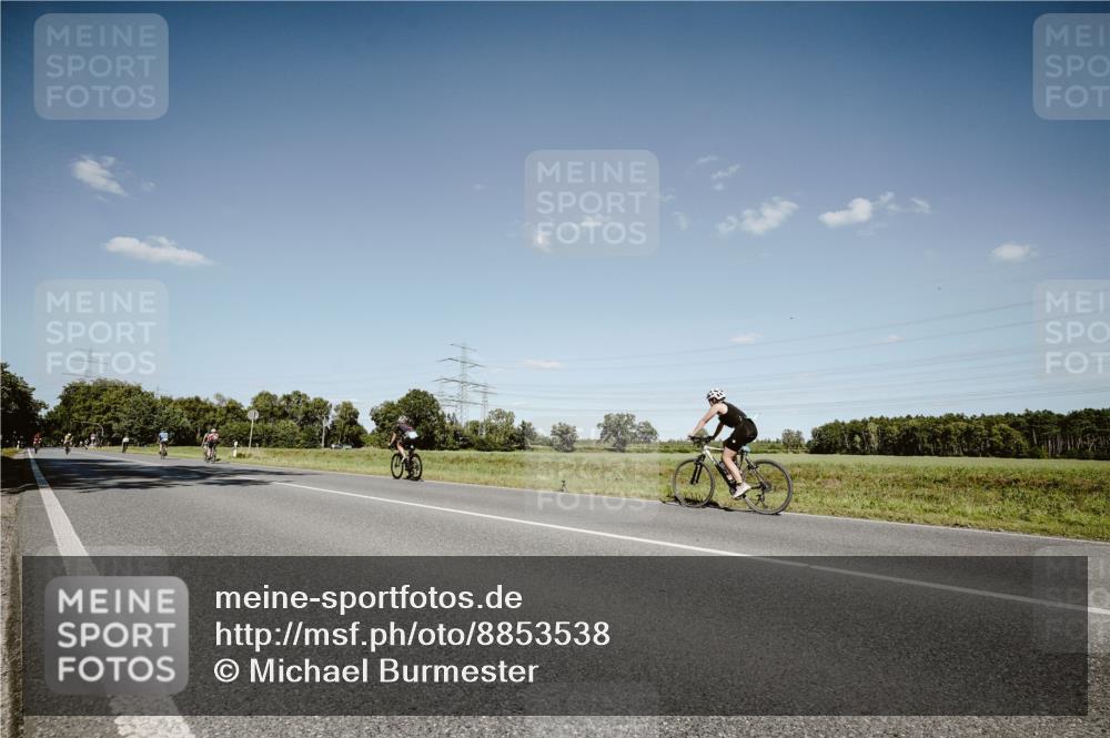 07.09.2025 - 19. Norderstedt Triathlon Michael Burmester http://msf.ph/oto/8853538 07.09.2025 14:47:29 Radfahren  meine-sportfotos.de
