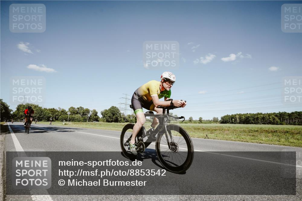 07.09.2025 - 19. Norderstedt Triathlon Michael Burmester http://msf.ph/oto/8853542 07.09.2025 14:47:34 Radfahren 1029, 1497 meine-sportfotos.de