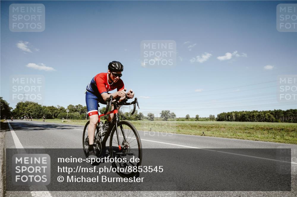 07.09.2025 - 19. Norderstedt Triathlon Michael Burmester http://msf.ph/oto/8853545 07.09.2025 14:47:35 Radfahren 1029, 1497 meine-sportfotos.de