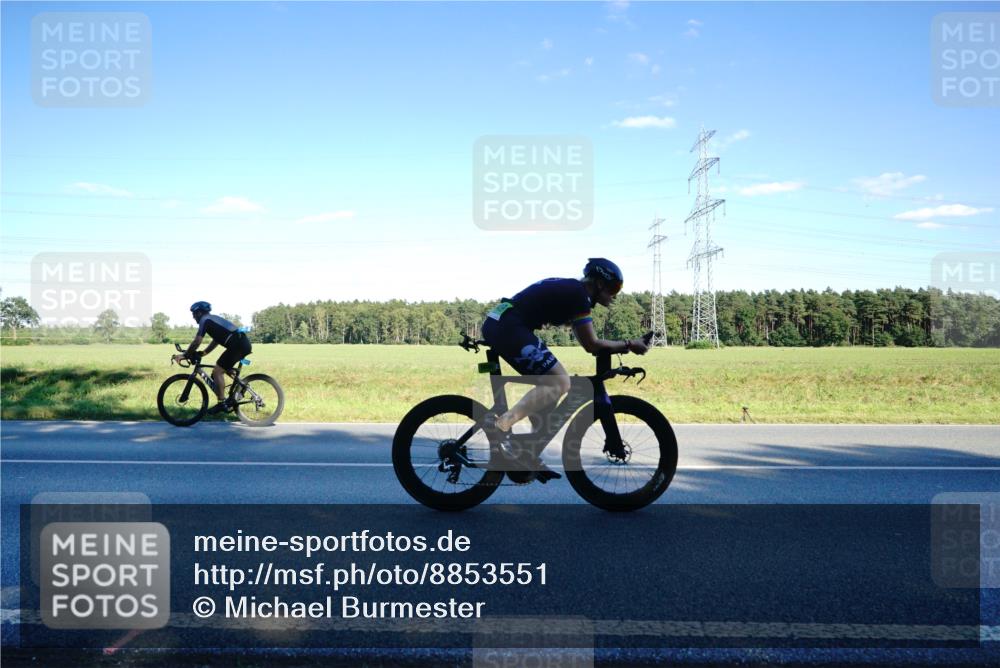 07.09.2025 - 19. Norderstedt Triathlon Michael Burmester http://msf.ph/oto/8853551 07.09.2025 16:03:41 Radfahren 507, 519, 542, 1049, 1058, 1074, 1087, 1088, 1586 meine-sportfotos.de