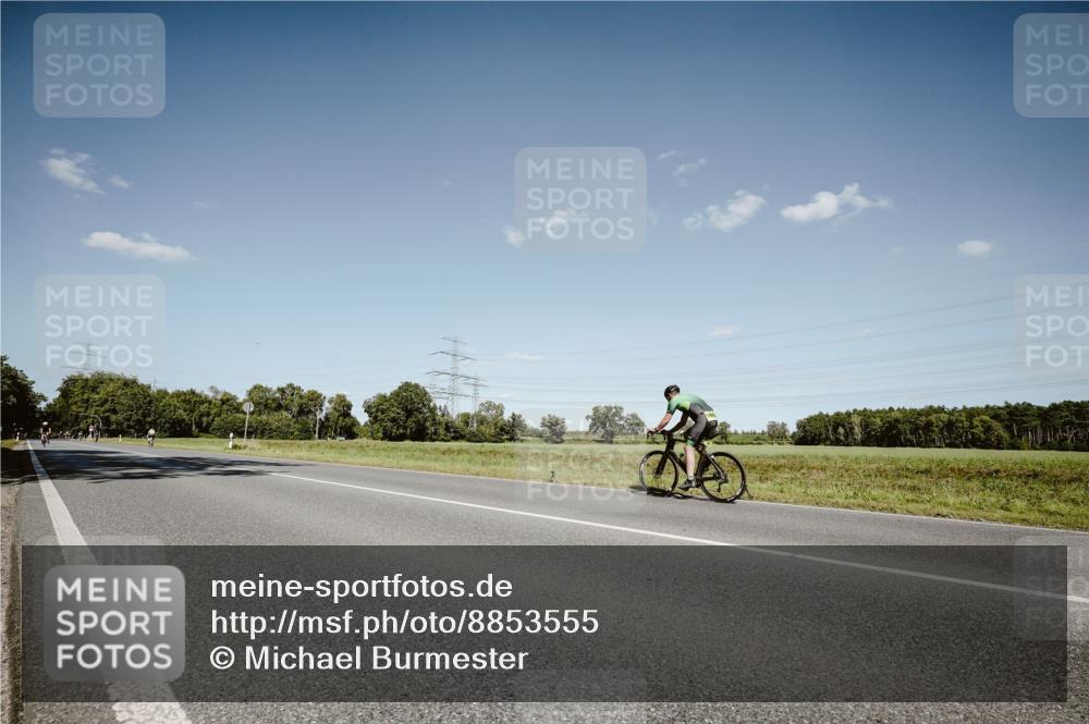 07.09.2025 - 19. Norderstedt Triathlon Michael Burmester http://msf.ph/oto/8853555 07.09.2025 14:47:47 Radfahren  meine-sportfotos.de