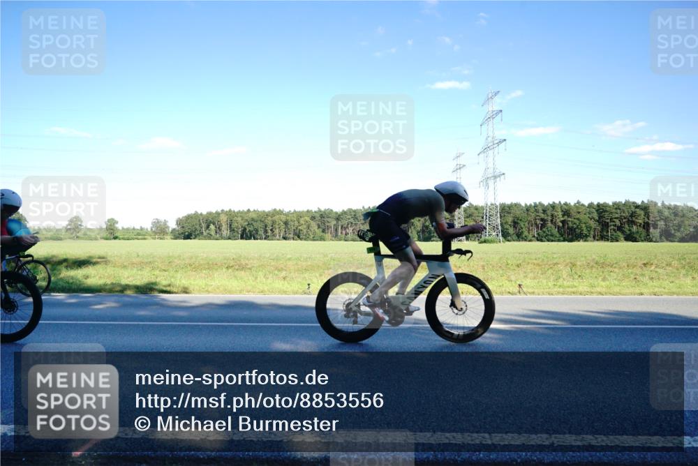 07.09.2025 - 19. Norderstedt Triathlon Michael Burmester http://msf.ph/oto/8853556 07.09.2025 16:03:43 Radfahren 415, 505, 507, 519, 542, 1049, 1058, 1074, 1087, 1088, 1537, 1584, 1586 meine-sportfotos.de