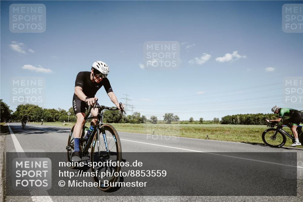 07.09.2025 - 19. Norderstedt Triathlon Michael Burmester http://msf.ph/oto/8853559 07.09.2025 14:47:52 Radfahren 1406, 1500 meine-sportfotos.de