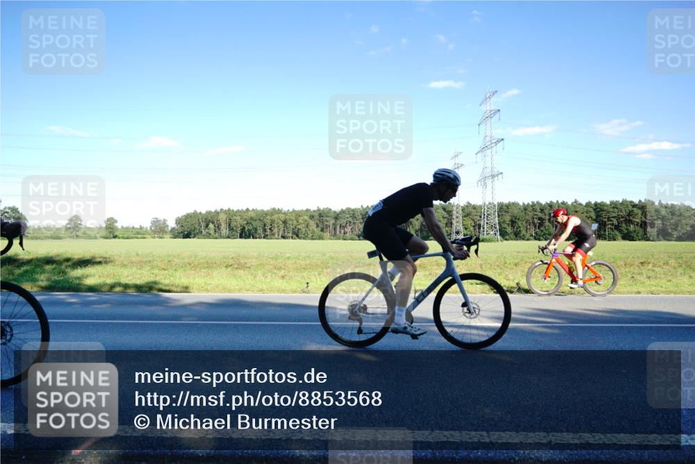 07.09.2025 - 19. Norderstedt Triathlon Michael Burmester http://msf.ph/oto/8853568 07.09.2025 16:03:49 Radfahren 503, 956, 1537 meine-sportfotos.de