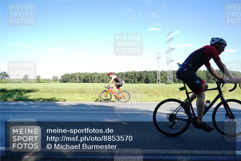 07.09.2025 - 19. Norderstedt Triathlon Michael Burmester http://msf.ph/oto/8853570 07.09.2025 16:03:50 Radfahren 503, 956 meine-sportfotos.de
