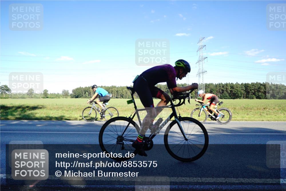 07.09.2025 - 19. Norderstedt Triathlon Michael Burmester http://msf.ph/oto/8853575 07.09.2025 16:03:54 Radfahren 503, 1554, 1614 meine-sportfotos.de