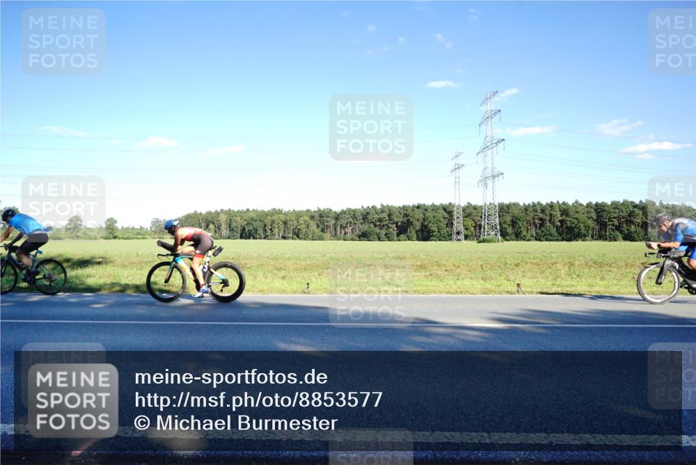 07.09.2025 - 19. Norderstedt Triathlon Michael Burmester http://msf.ph/oto/8853577 07.09.2025 16:03:54 Radfahren 503, 1554, 1614 meine-sportfotos.de