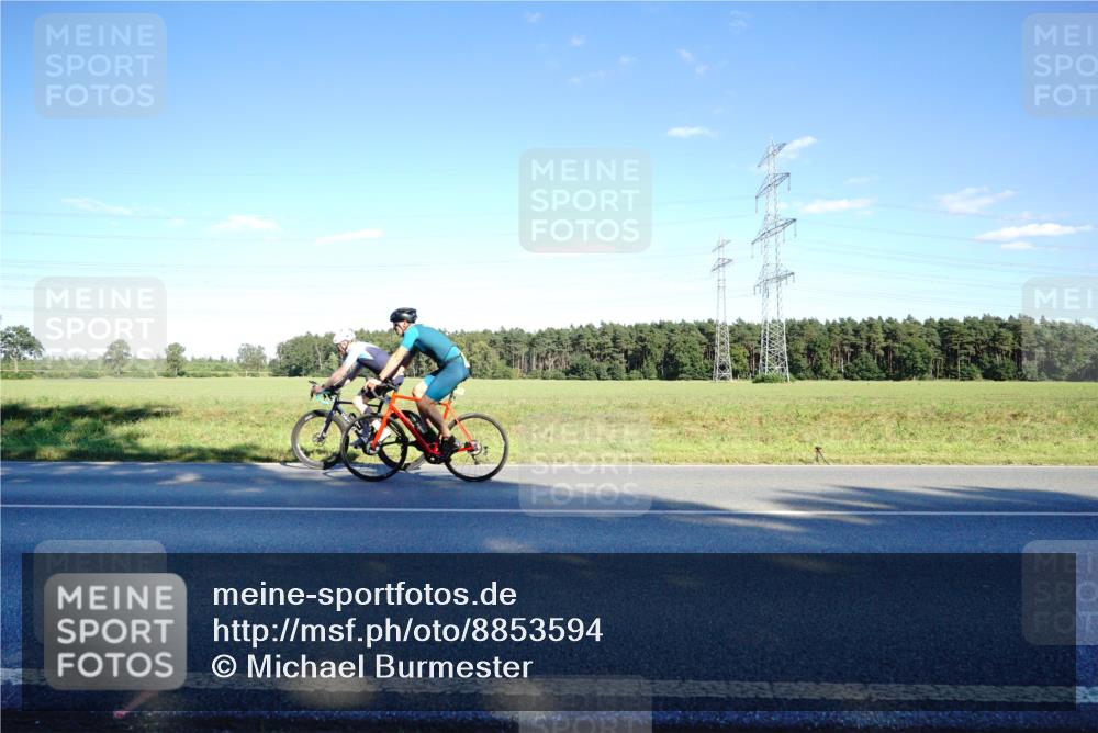 07.09.2025 - 19. Norderstedt Triathlon Michael Burmester http://msf.ph/oto/8853594 07.09.2025 16:04:02 Radfahren 509, 1455 meine-sportfotos.de