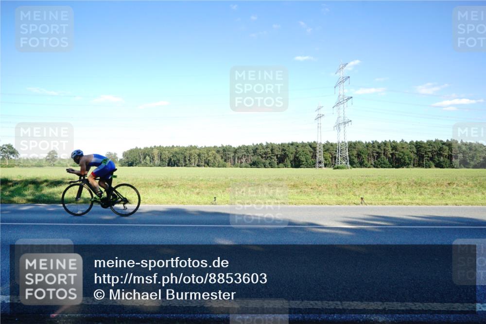 07.09.2025 - 19. Norderstedt Triathlon Michael Burmester http://msf.ph/oto/8853603 07.09.2025 16:04:05 Radfahren 1075, 1103, 1455 meine-sportfotos.de