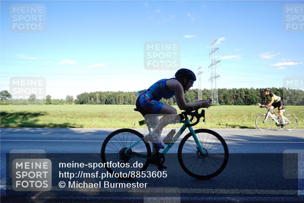 07.09.2025 - 19. Norderstedt Triathlon Michael Burmester http://msf.ph/oto/8853605 07.09.2025 16:04:06 Radfahren 1075, 1103, 1454, 1455 meine-sportfotos.de