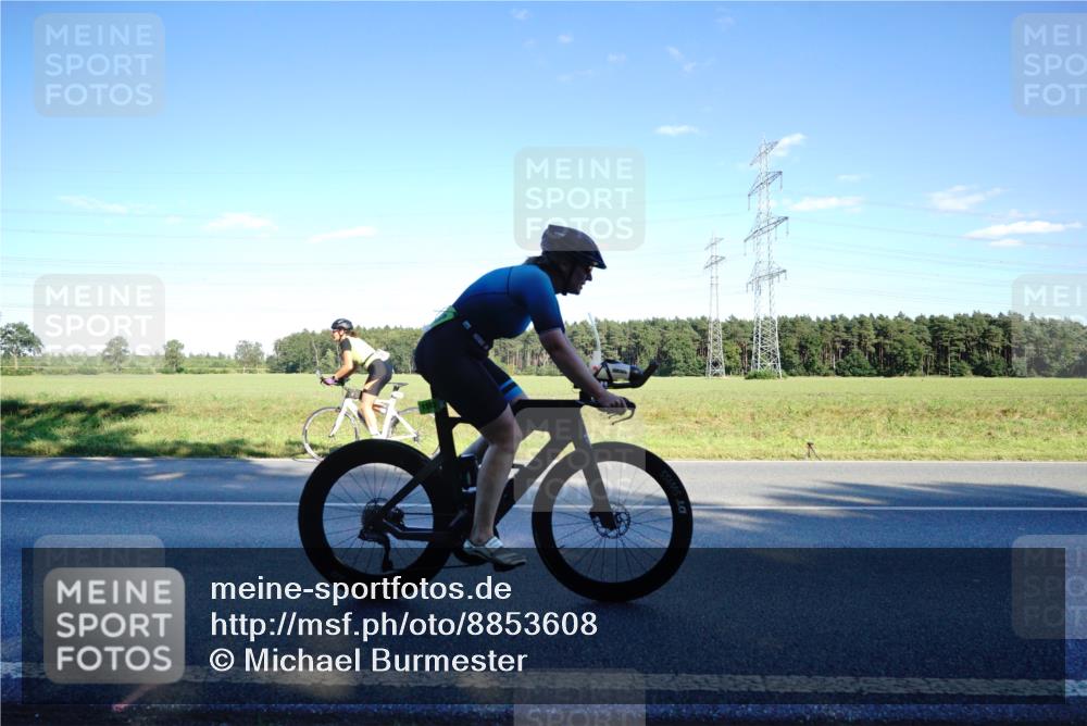 07.09.2025 - 19. Norderstedt Triathlon Michael Burmester http://msf.ph/oto/8853608 07.09.2025 16:04:07 Radfahren 1075, 1077, 1103, 1454 meine-sportfotos.de