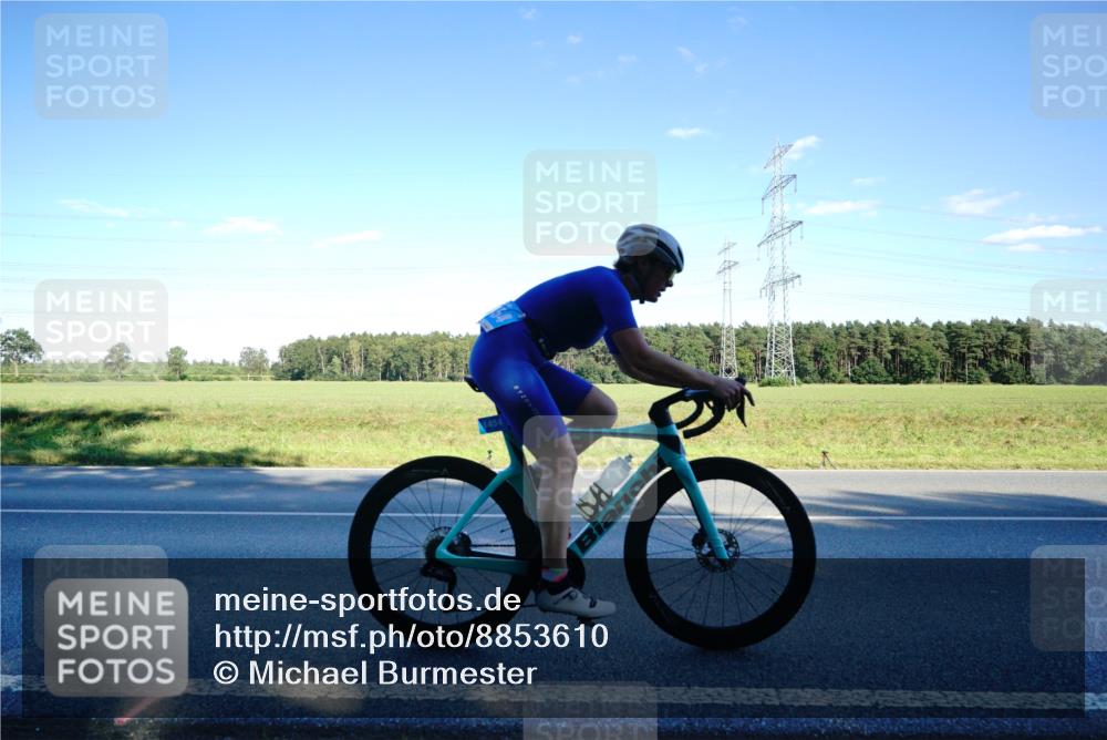07.09.2025 - 19. Norderstedt Triathlon Michael Burmester http://msf.ph/oto/8853610 07.09.2025 16:04:08 Radfahren 1075, 1077, 1103, 1454 meine-sportfotos.de