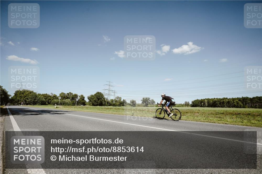 07.09.2025 - 19. Norderstedt Triathlon Michael Burmester http://msf.ph/oto/8853614 07.09.2025 14:48:40 Radfahren  meine-sportfotos.de