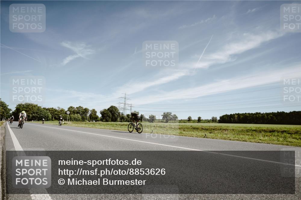 07.09.2025 - 19. Norderstedt Triathlon Michael Burmester http://msf.ph/oto/8853626 07.09.2025 11:52:15 Radfahren 719 meine-sportfotos.de