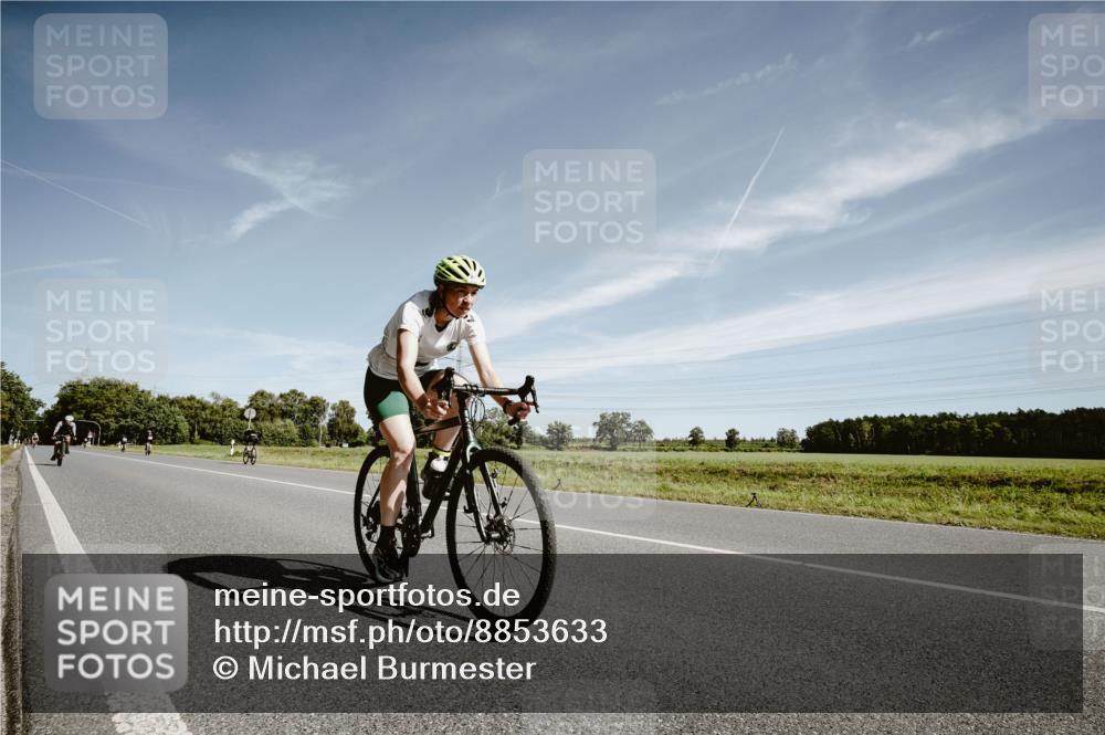 07.09.2025 - 19. Norderstedt Triathlon Michael Burmester http://msf.ph/oto/8853633 07.09.2025 11:52:17 Radfahren 184, 719 meine-sportfotos.de