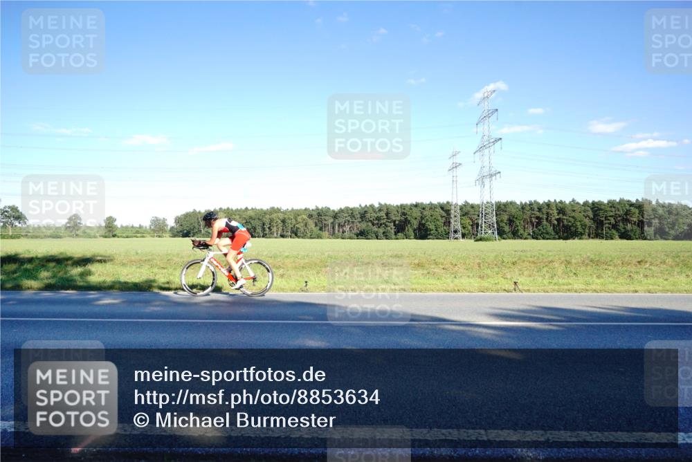 07.09.2025 - 19. Norderstedt Triathlon Michael Burmester http://msf.ph/oto/8853634 07.09.2025 16:04:29 Radfahren 493, 544, 870, 1435, 1464 meine-sportfotos.de