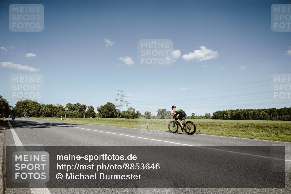 07.09.2025 - 19. Norderstedt Triathlon Michael Burmester http://msf.ph/oto/8853646 07.09.2025 14:49:07 Radfahren 374, 1489 meine-sportfotos.de