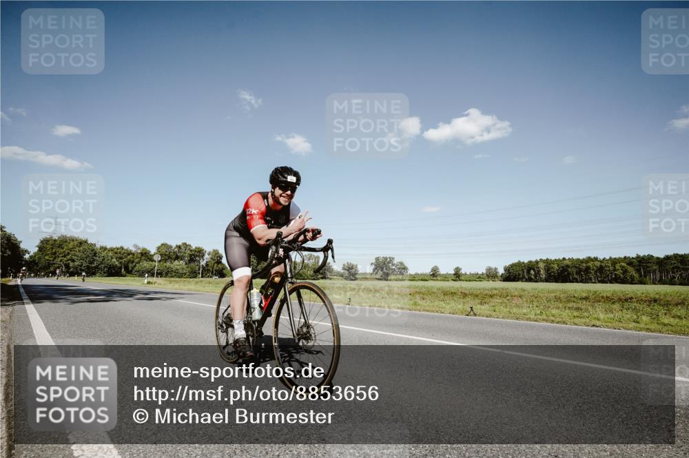 07.09.2025 - 19. Norderstedt Triathlon Michael Burmester http://msf.ph/oto/8853656 07.09.2025 14:49:17 Radfahren 968 meine-sportfotos.de