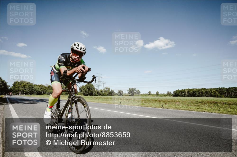 07.09.2025 - 19. Norderstedt Triathlon Michael Burmester http://msf.ph/oto/8853659 07.09.2025 14:49:22 Radfahren 1481 meine-sportfotos.de