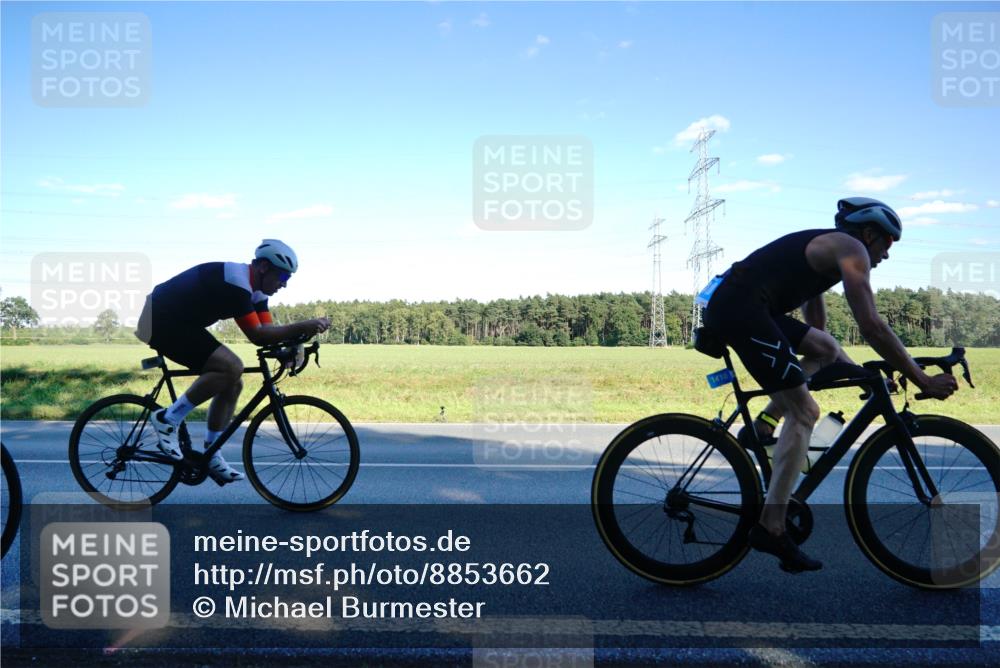 07.09.2025 - 19. Norderstedt Triathlon Michael Burmester http://msf.ph/oto/8853662 07.09.2025 16:04:40 Radfahren 534, 547, 940, 949, 1063, 1410, 1448, 1577, 1620 meine-sportfotos.de