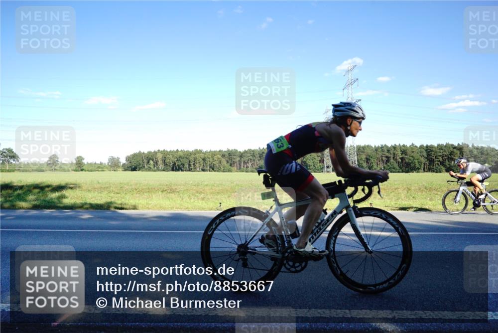 07.09.2025 - 19. Norderstedt Triathlon Michael Burmester http://msf.ph/oto/8853667 07.09.2025 16:04:42 Radfahren 534, 547, 940, 949, 1063, 1410, 1448, 1577, 1620 meine-sportfotos.de