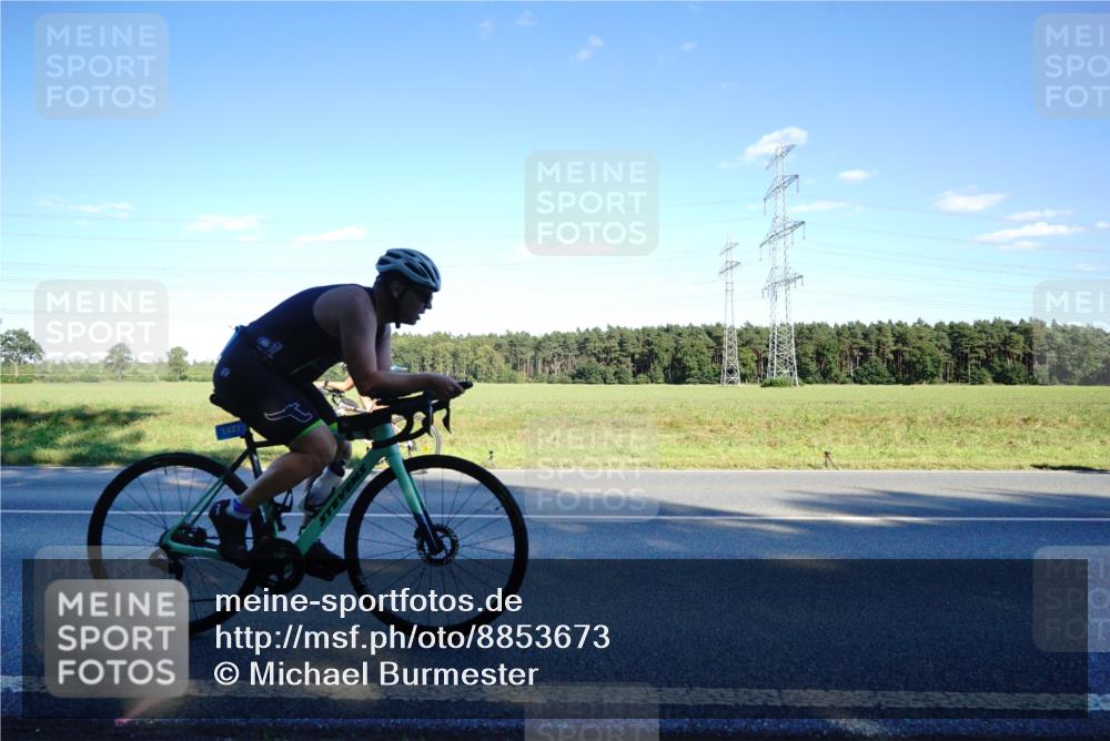 07.09.2025 - 19. Norderstedt Triathlon Michael Burmester http://msf.ph/oto/8853673 07.09.2025 16:04:46 Radfahren 376, 918, 924, 1063, 1427, 1553 meine-sportfotos.de