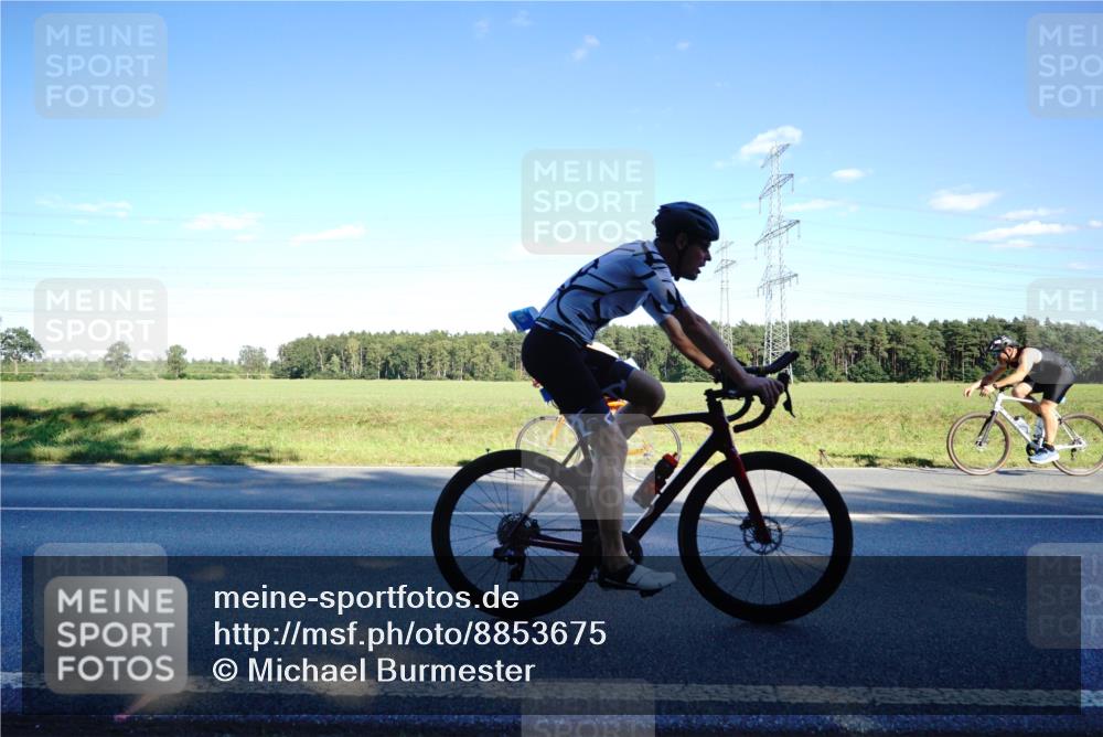 07.09.2025 - 19. Norderstedt Triathlon Michael Burmester http://msf.ph/oto/8853675 07.09.2025 16:04:47 Radfahren 376, 918, 924, 1427, 1553 meine-sportfotos.de