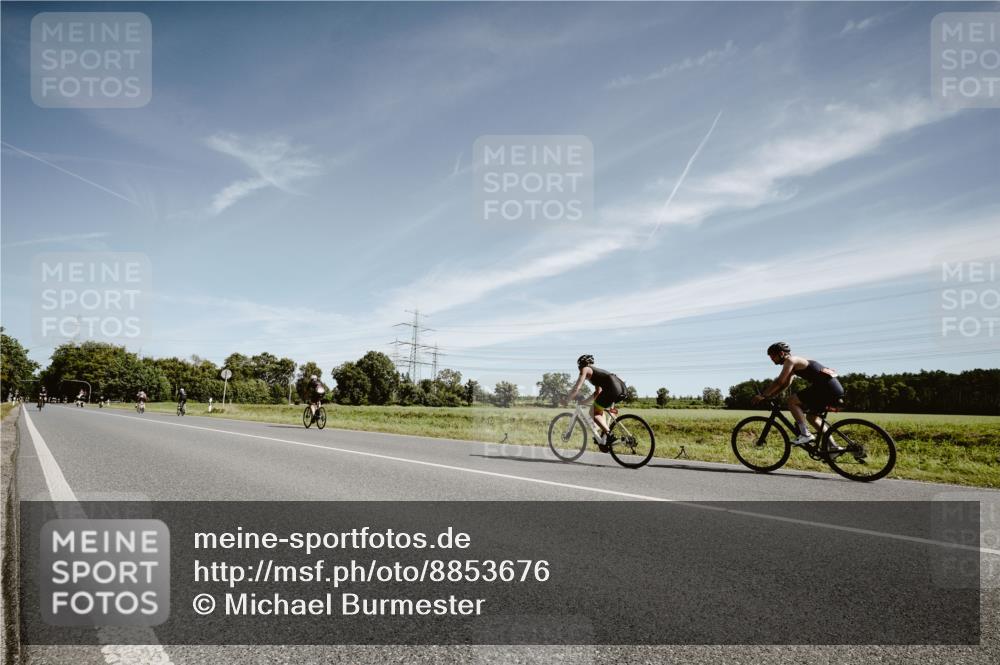 07.09.2025 - 19. Norderstedt Triathlon Michael Burmester http://msf.ph/oto/8853676 07.09.2025 11:52:32 Radfahren  meine-sportfotos.de