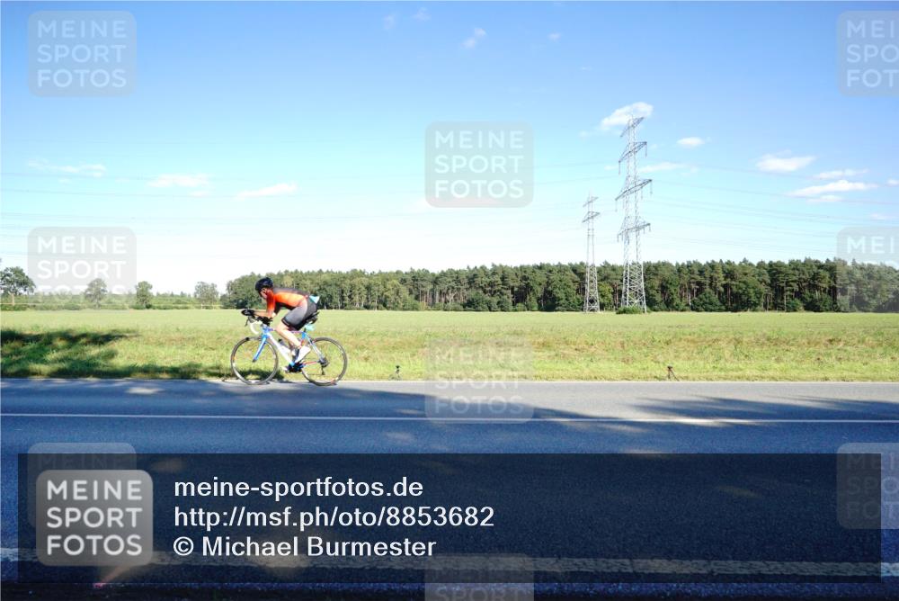 07.09.2025 - 19. Norderstedt Triathlon Michael Burmester http://msf.ph/oto/8853682 07.09.2025 16:04:50 Radfahren 376, 396, 918, 924, 1427 meine-sportfotos.de