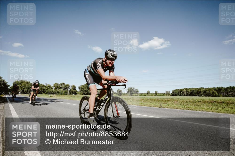 07.09.2025 - 19. Norderstedt Triathlon Michael Burmester http://msf.ph/oto/8853684 07.09.2025 14:49:40 Radfahren 900, 1465, 1484, 1507 meine-sportfotos.de