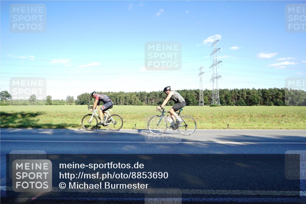 07.09.2025 - 19. Norderstedt Triathlon Michael Burmester http://msf.ph/oto/8853690 07.09.2025 16:04:55 Radfahren  meine-sportfotos.de