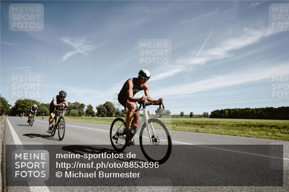 07.09.2025 - 19. Norderstedt Triathlon Michael Burmester http://msf.ph/oto/8853696 07.09.2025 11:52:51 Radfahren 136, 791, 837 meine-sportfotos.de